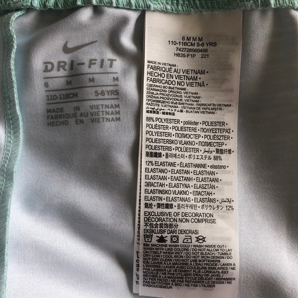 Nike Pink Tank Top and Teal Shorts Set - Picture 6 of 8